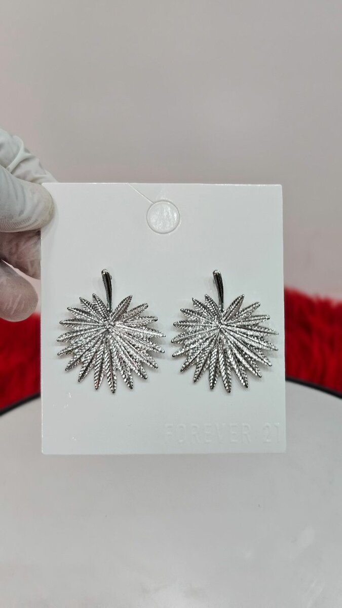 Boucles d'oreilles modernes
