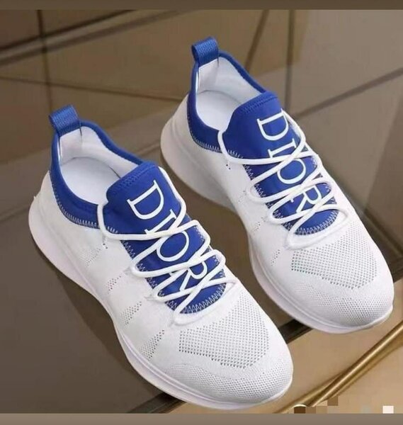 Baskets sport élégantes blanches