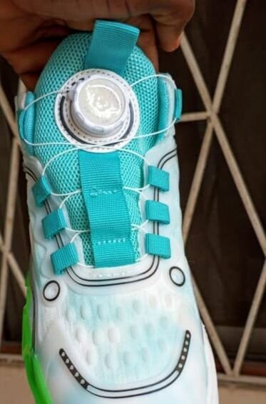 Sneakers colorés pour hommes