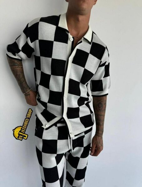 Tenue chic unisexe rayée