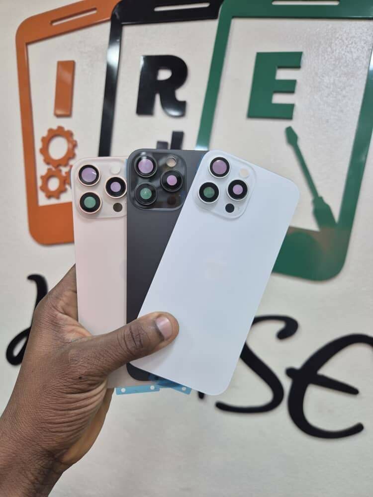 Coques arrière iPhone colorées