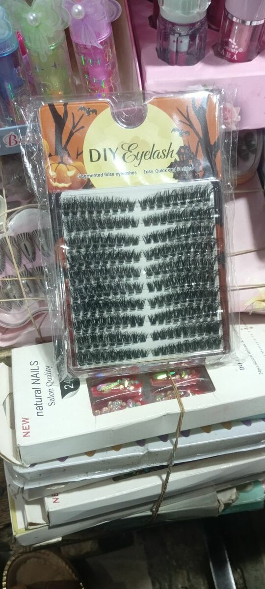 Faux cils en grappe volumineux