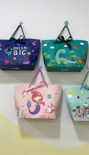 Подарочные пакеты