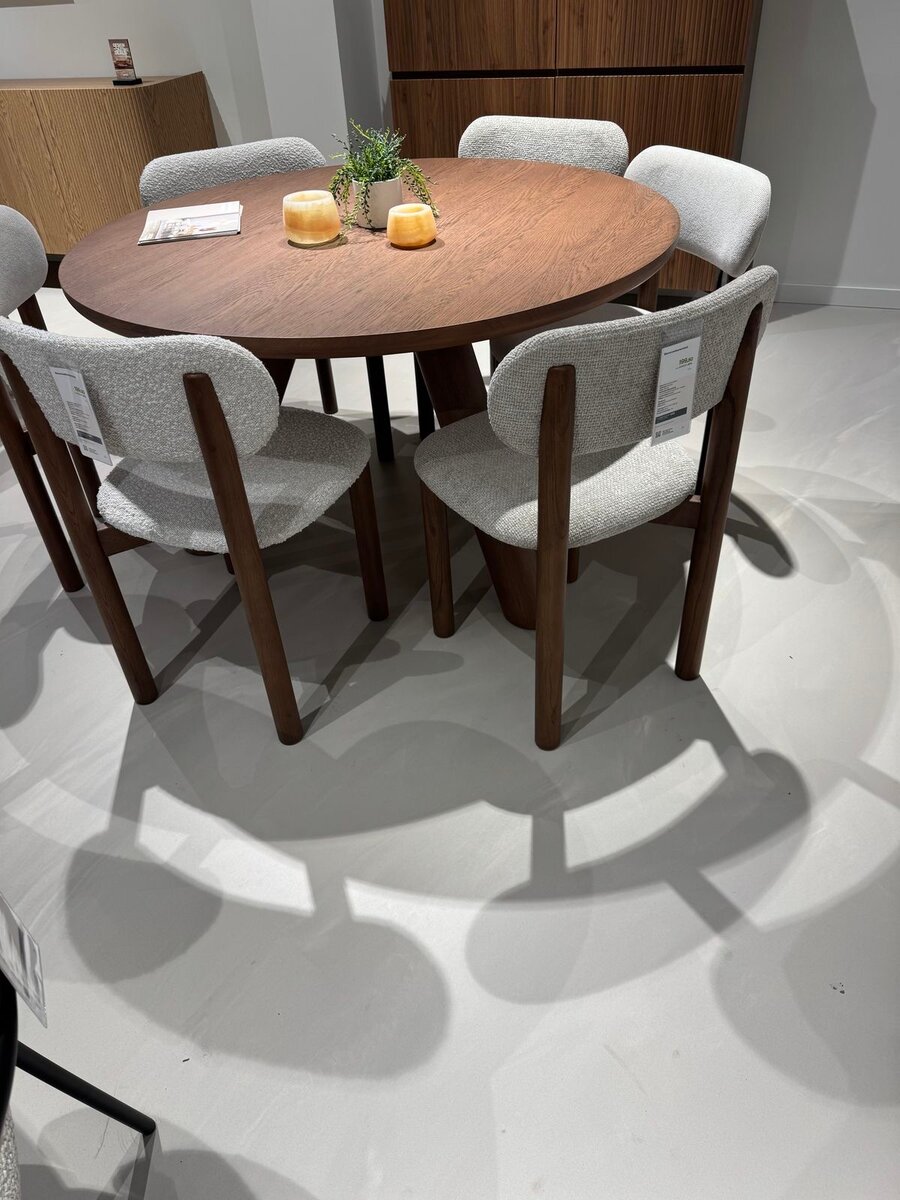 Table ronde en bois importés