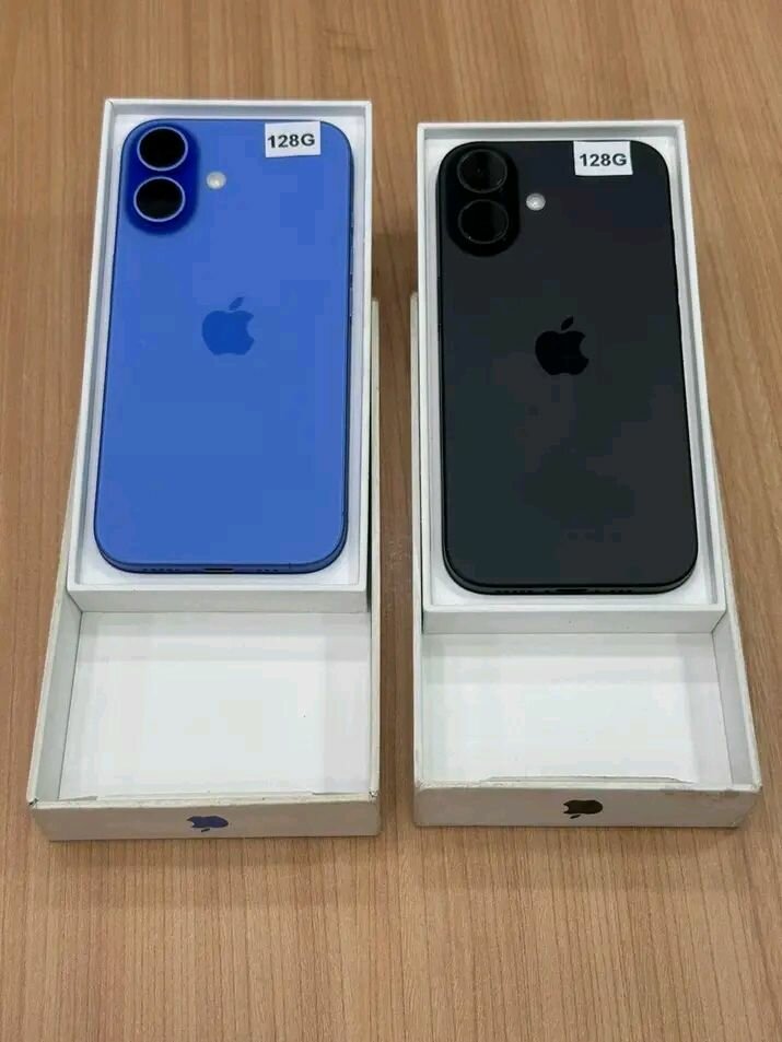 iPhone 128 Go - Bleu et Noir