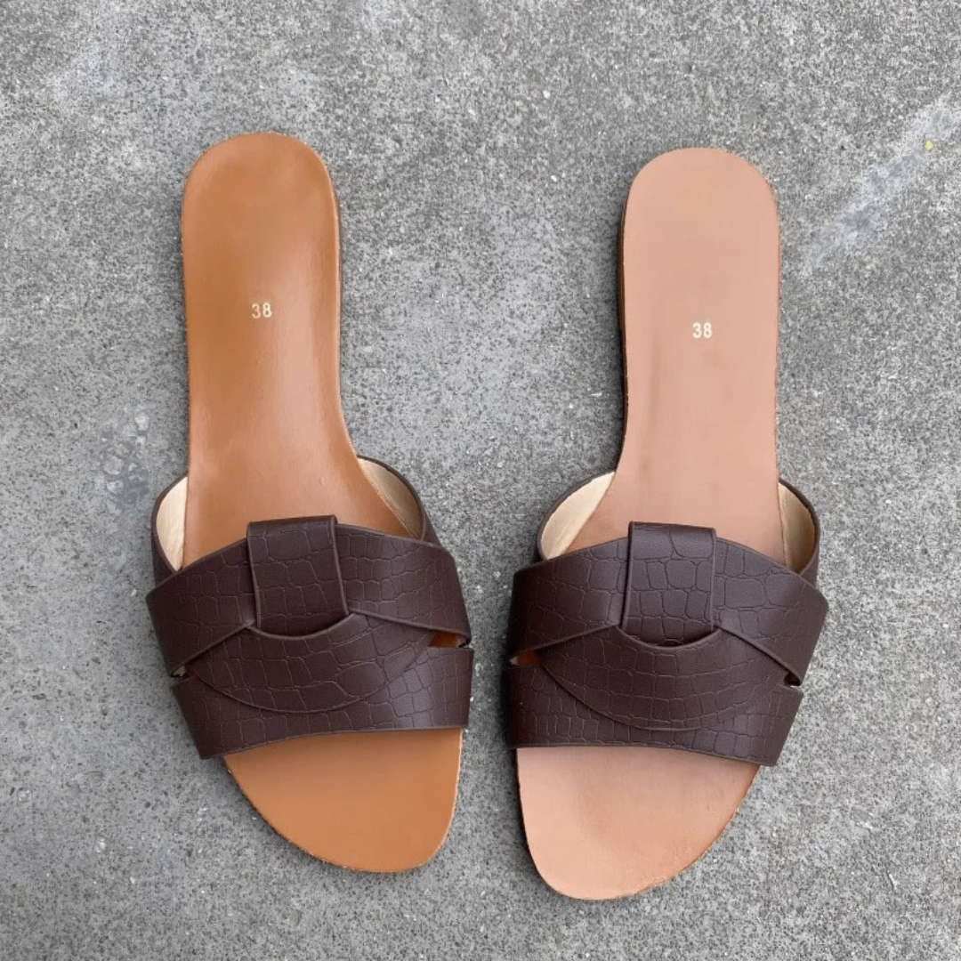 Sandales en cuir tressé femme