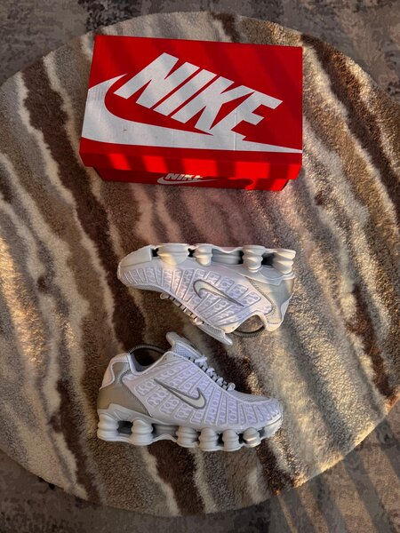 Baskets Nike Shox Blanc