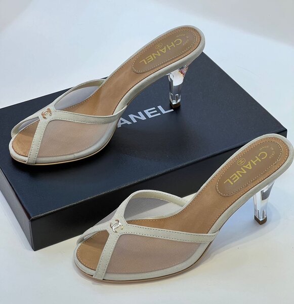 Sandales à talons Chanel élégantes