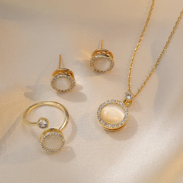 Collier opal rotif