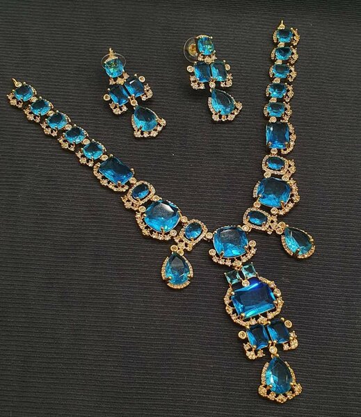 Ladies wedding set Necklace and earrings