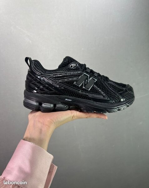 New Balance Sneakers Unisex