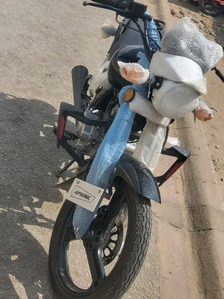 Moto Apsonic puissante et élégante