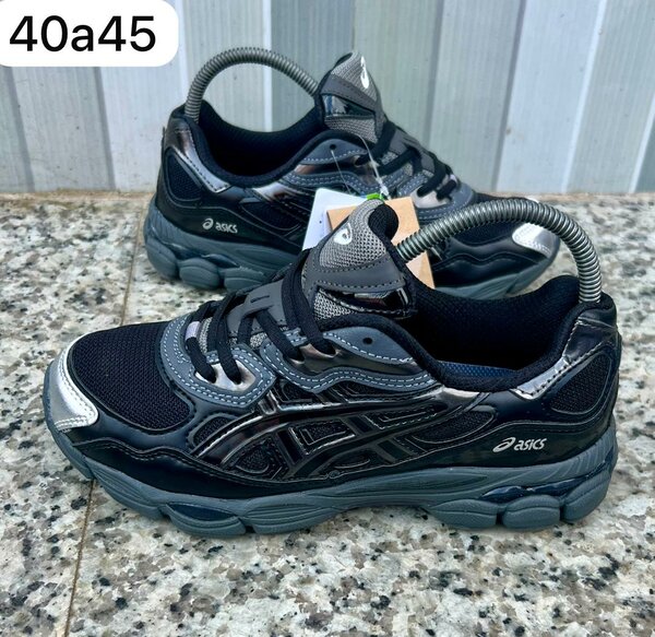 Chaussures de Sport Asics Noires