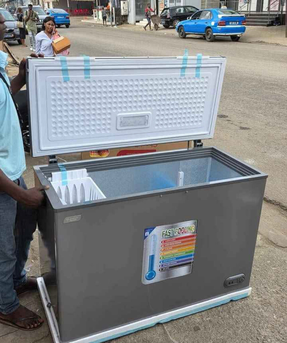 Congélateur coffre compact