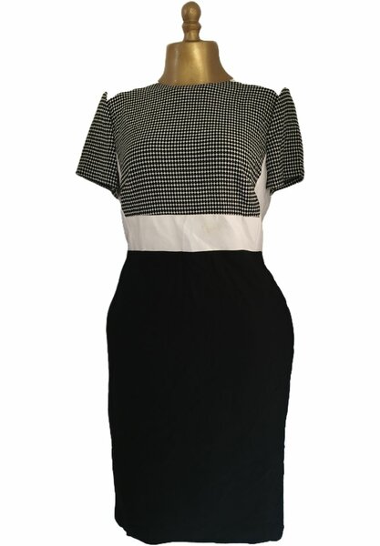 Robe élégante à carreaux