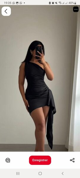 Robe élégante asymétrique