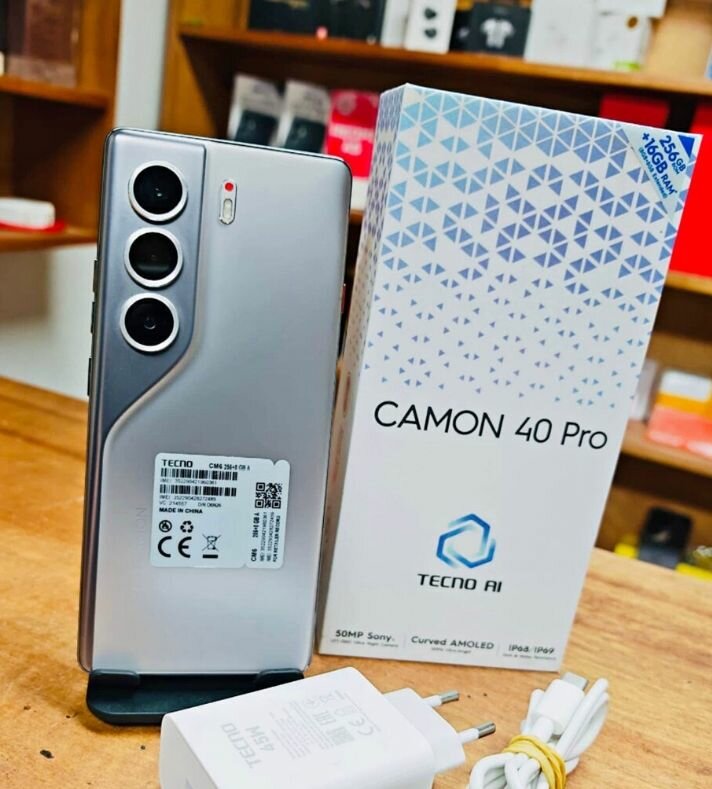 Smartphone Tecno Camon 40 Pro
