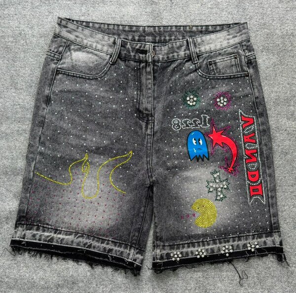 Short en jean brodé tendance