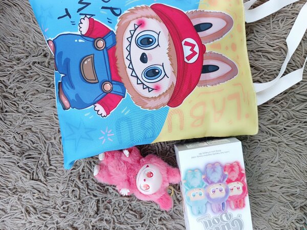 Coussin décoratif lapin coloré