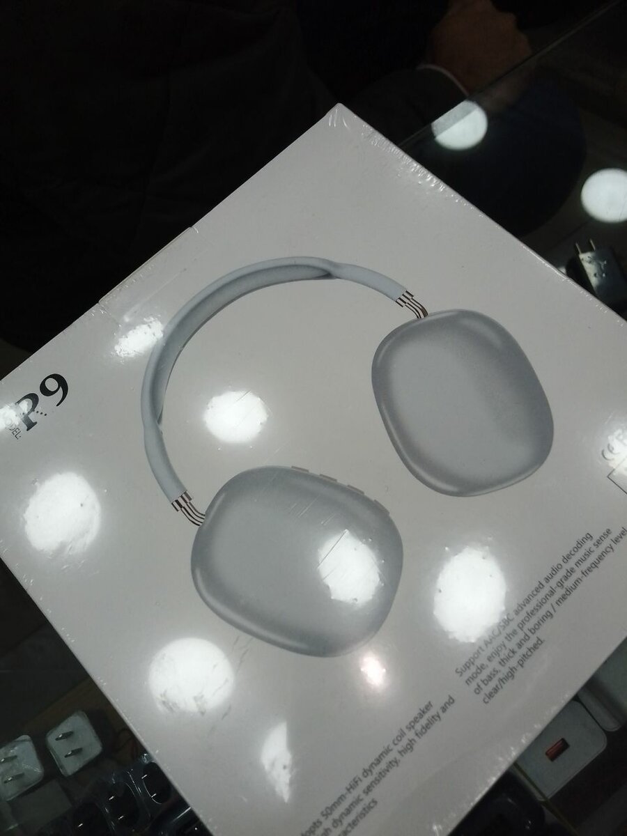 P9 HEADPHONES