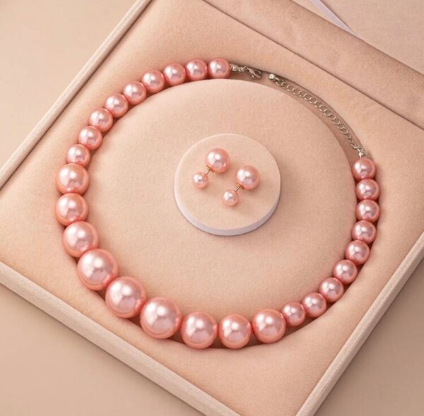 Enchanted _gem_gallery on ig