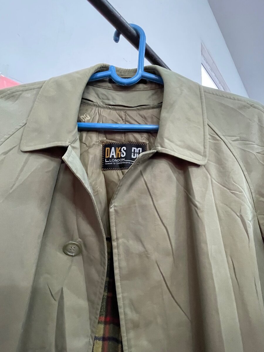 Плащ от фирмы Daks London