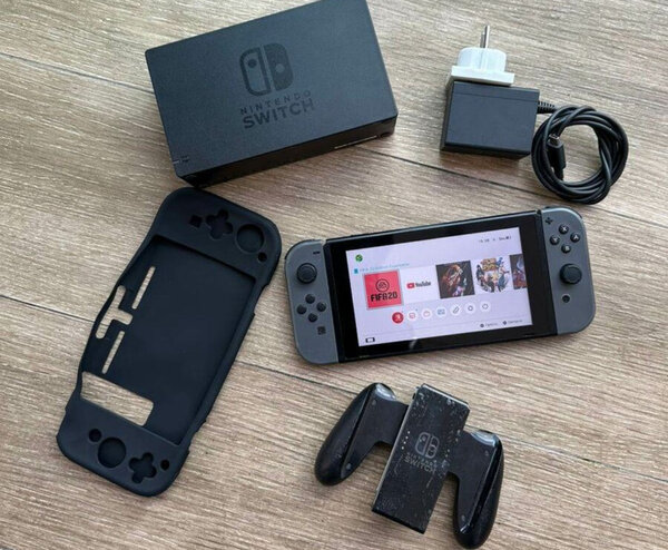 Nintendo Switch avec accessoires