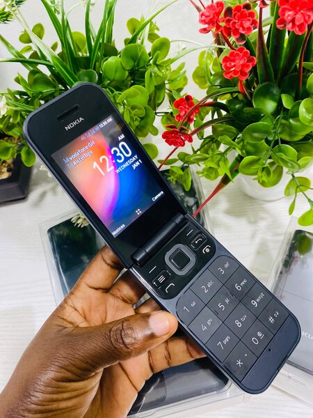 Nokia 2720 flip 2G. Black