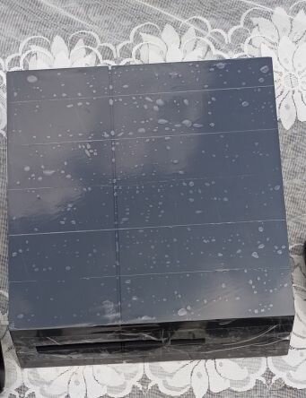 PS4 FAT craquée avec 10 jeux sans manette ni accessoires