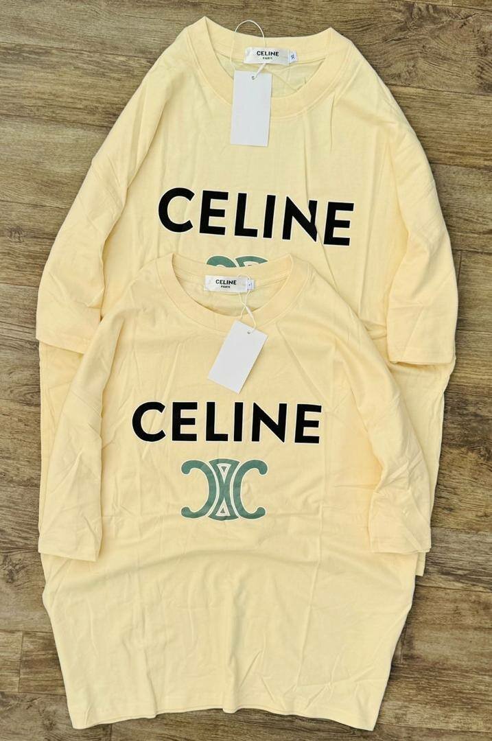 Shorts et T-shirt imprimés colorés