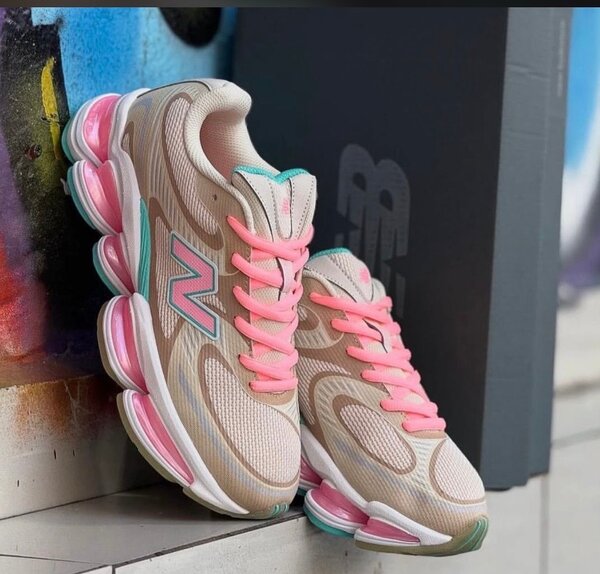 Baskets sport tendance colorées