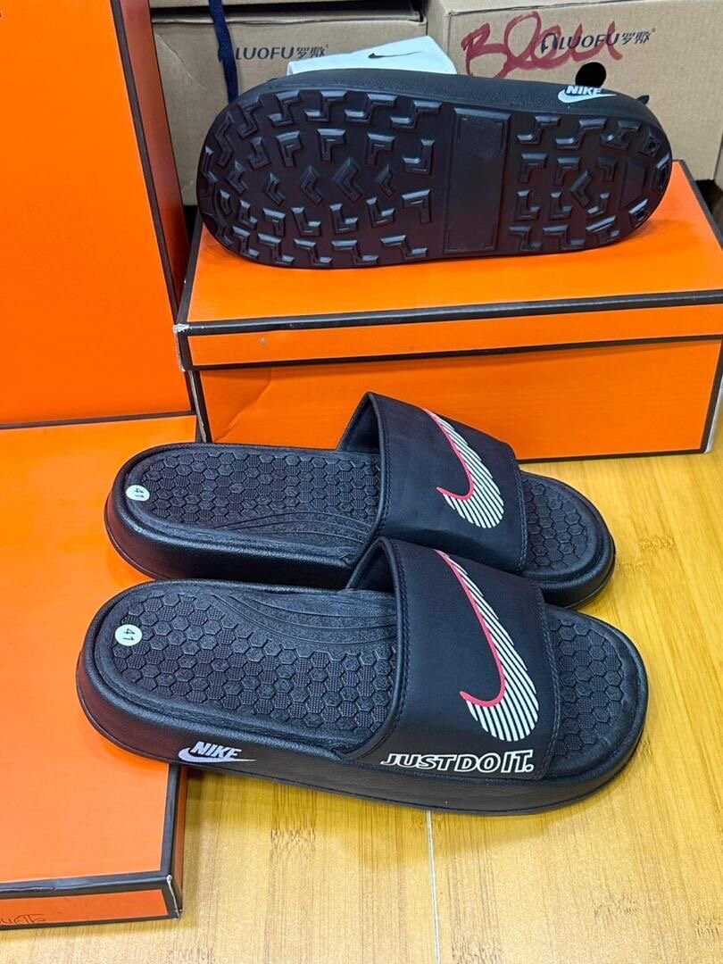 Claquettes sport Nike homme