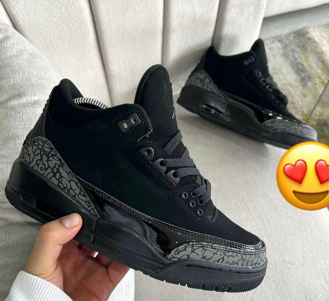 Chaussures Air Jordan 3 noir et blanc