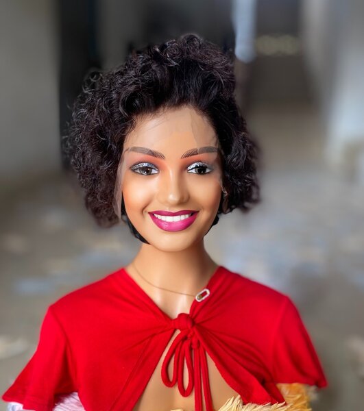 Tête d'entraînement coiffure