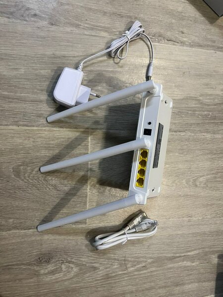 Routeur Wi-Fi 3 Antennes