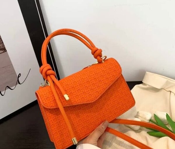 Sac à main orange élégant