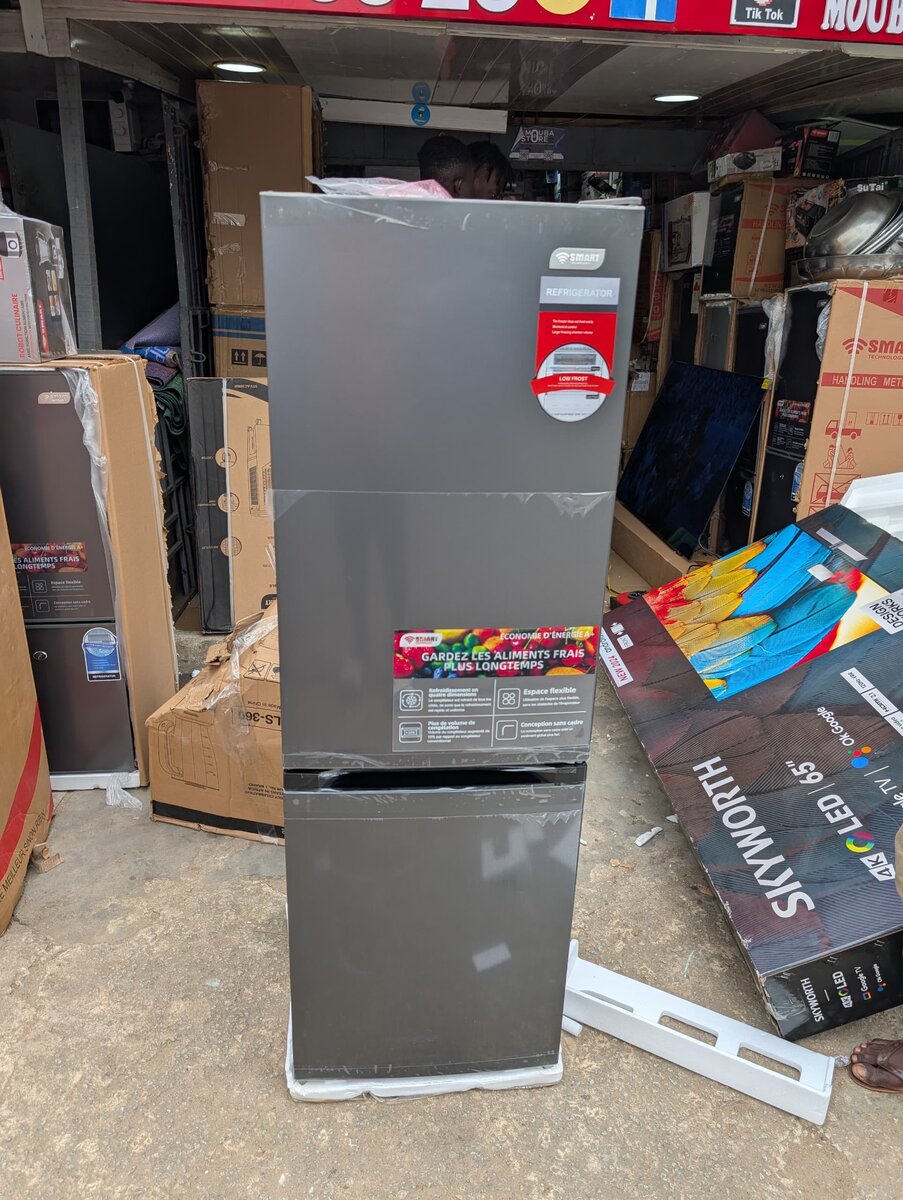 Réfrigérateur moderne inox 2 portes