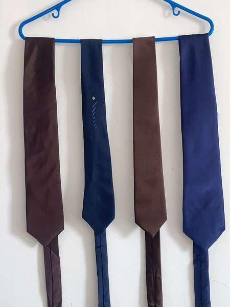 Lot de cravates élégantes