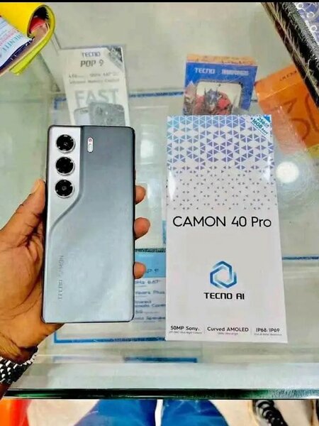 Smartphone Tecno Camon 40 Pro