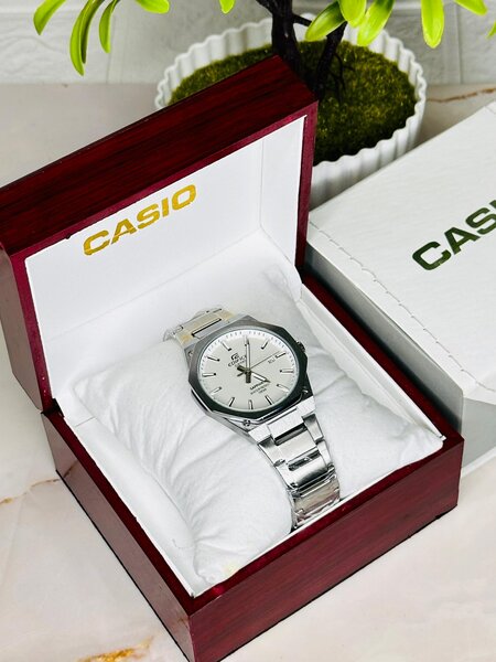 Montre Casio homme élégante