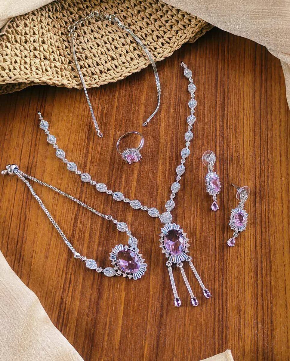 Ladies wedding set Necklace and earrings