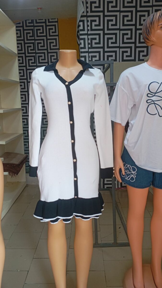 Élégante robe longue fendue