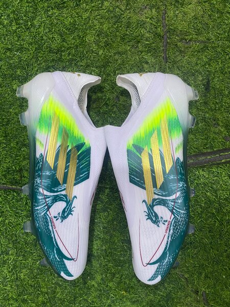 Chaussures de Football Dynamiques