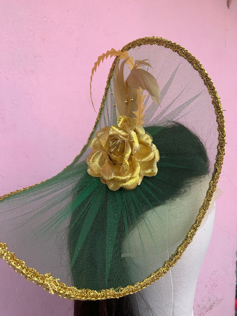 Fascinator