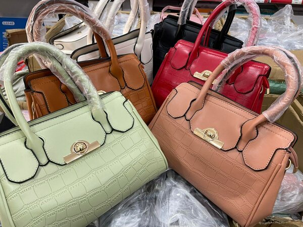 Sacs à main élégants en simili cuir