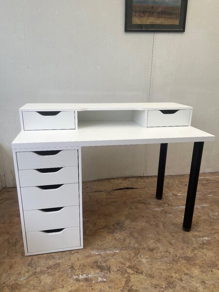 Стол сделанный под ИКЕА НОВЫЙ!!! С ДОСТАВКОЙ ПО ГОРОДУ!!!