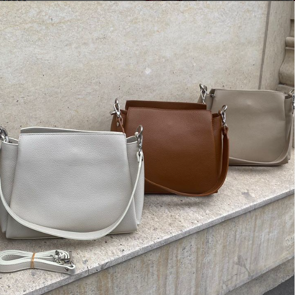 сумки разных цветов