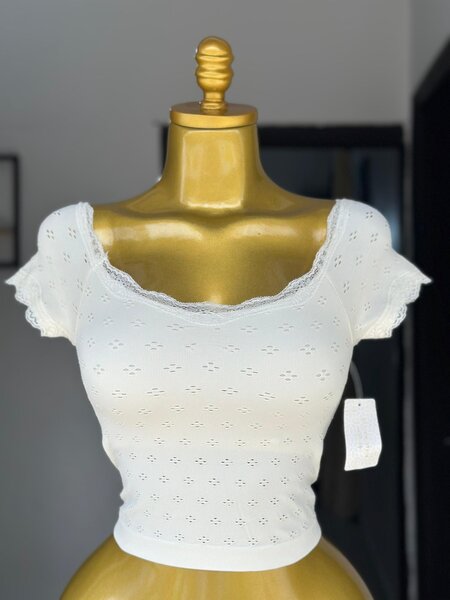 Tops courts féminins élégants