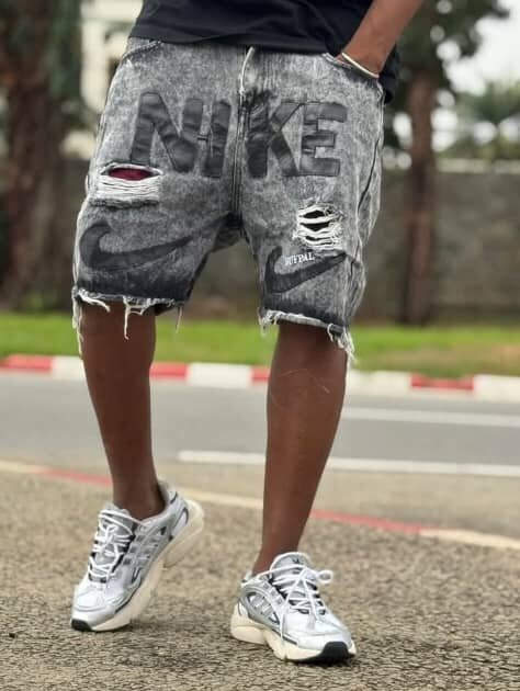 Shorts en jean déchiré homme