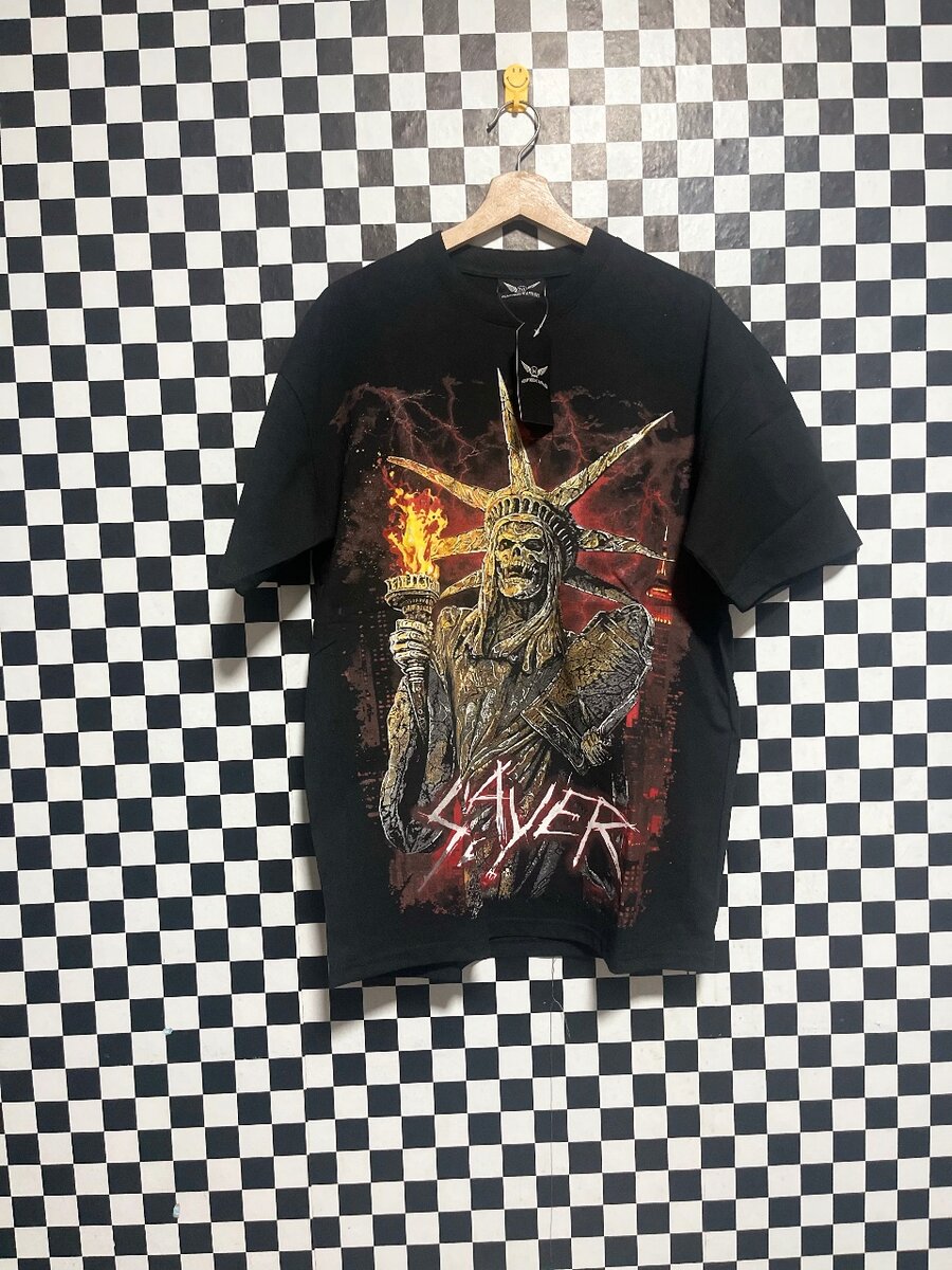 T-shirt imprimé gothique